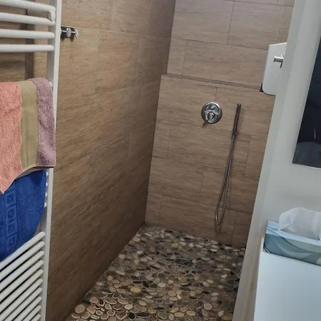 Grand T2 Ensoleille 47m2 3 Etoiles Apartment *